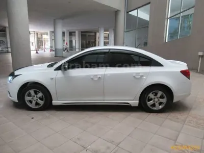 Chevrolet Cruze 1.6 LS